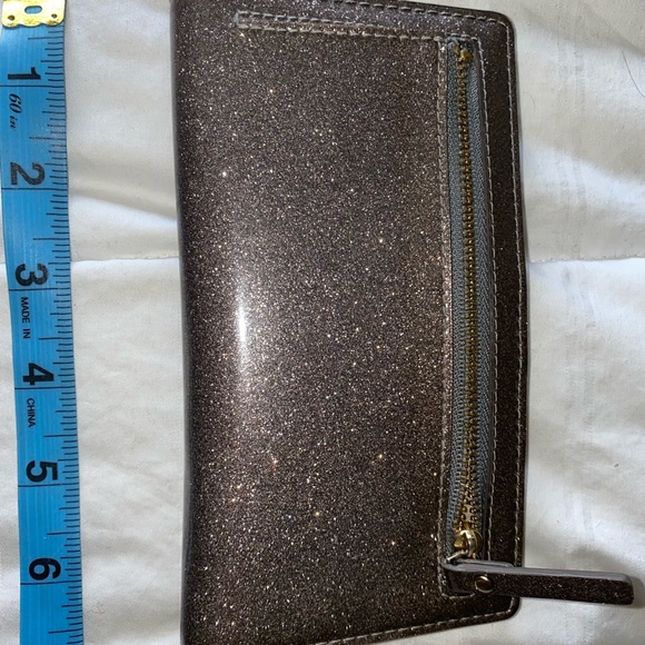 Kate Spade bifold wallet - Picture 3 of 3